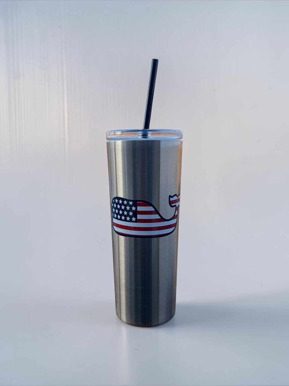VINEYARD VINES X TARGET FLAG WHALE INSULATED TUMBLER WITH STRAW 22.5 OZ